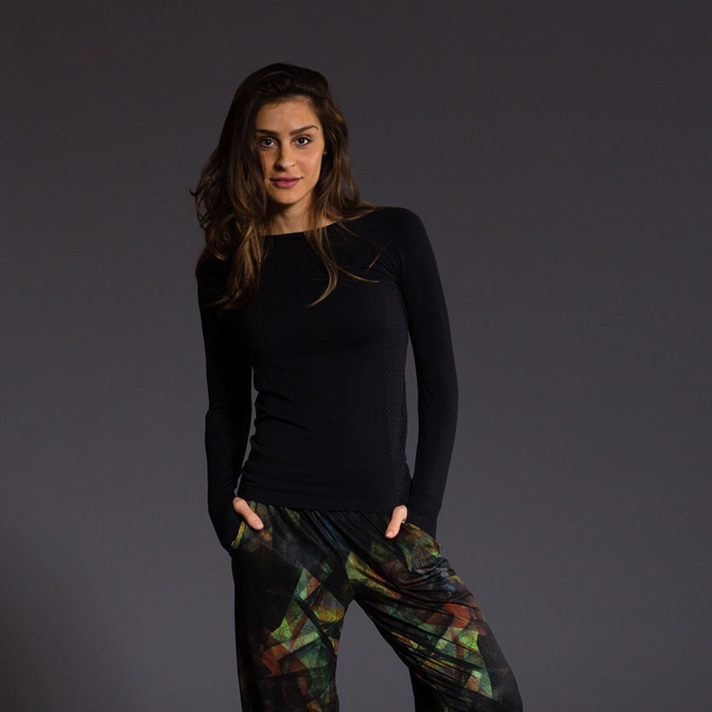 Onzie hot yoga seamless long sleeve top black 344